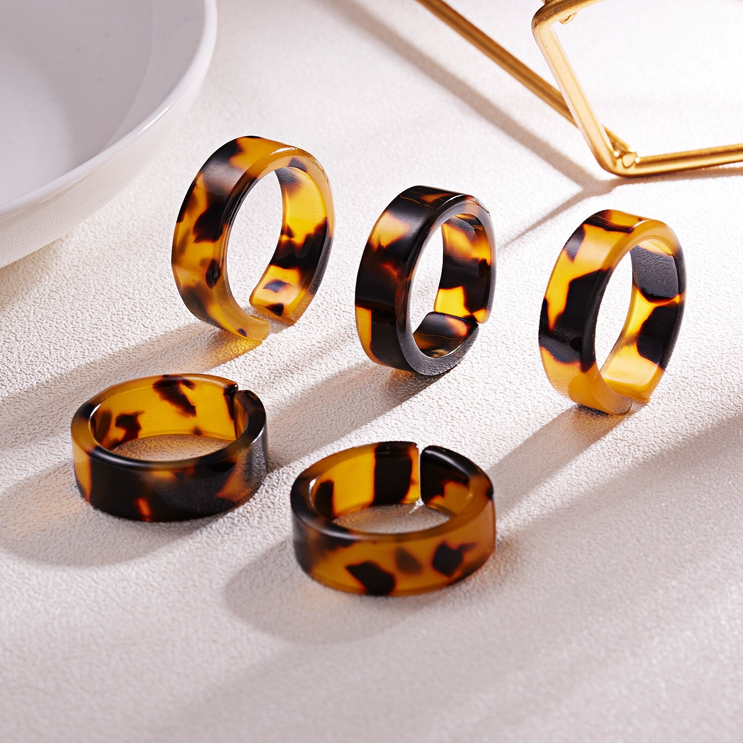 Stile coreano 5 pezzi Set anello Versatile adorabile per le donne fascino ragazza moda anelli in resina accessori per gioielli con stampa leopardo all&#39;ingrosso: RI21Y0217-2-5pcs