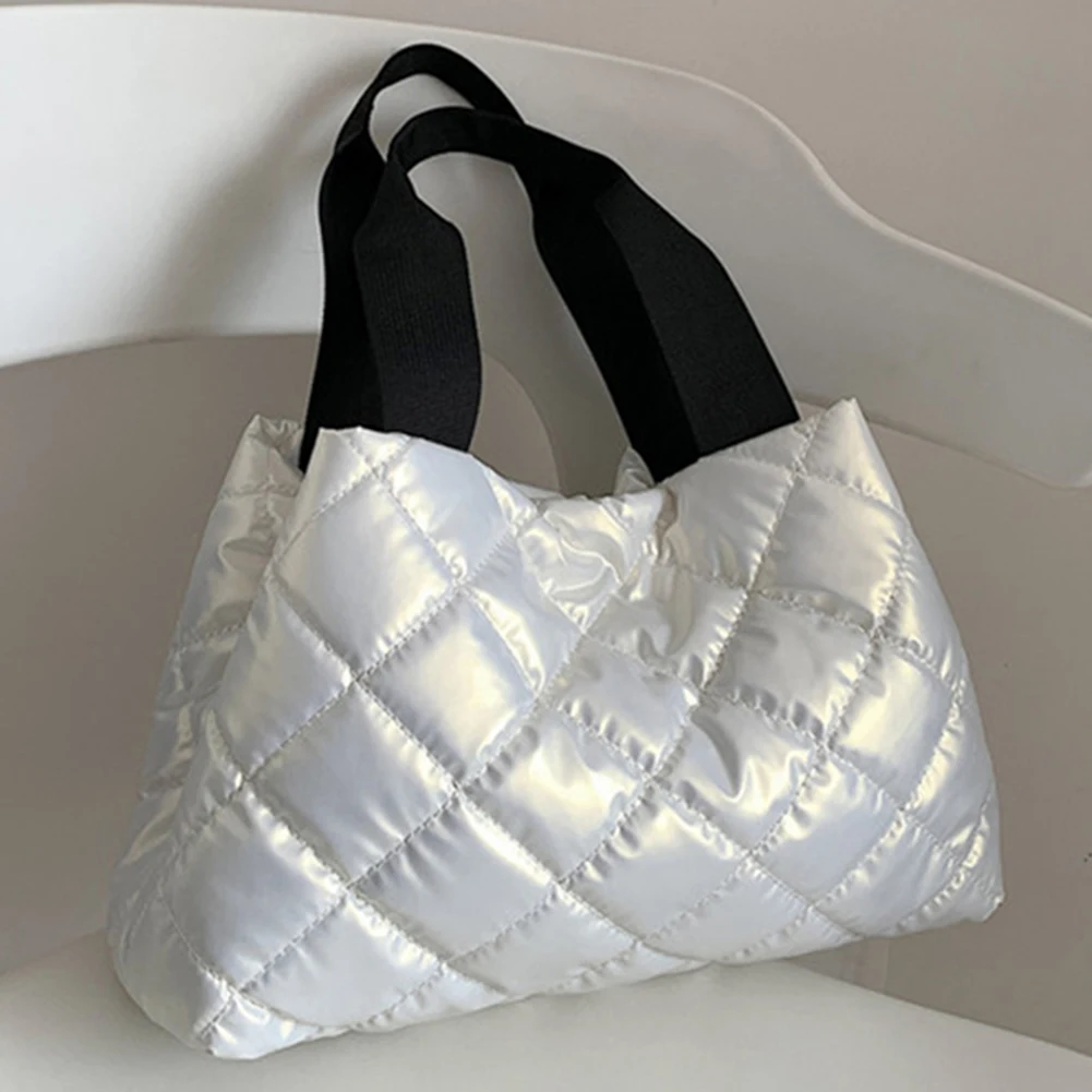 Puffer Schoudertas voor Vrouwen Dons Katoen Gevoerde Draagtas Bubble Handtas Portemonnee Grote Shopper Tas Gewatteerde Cloud Top Handtas: winter wit