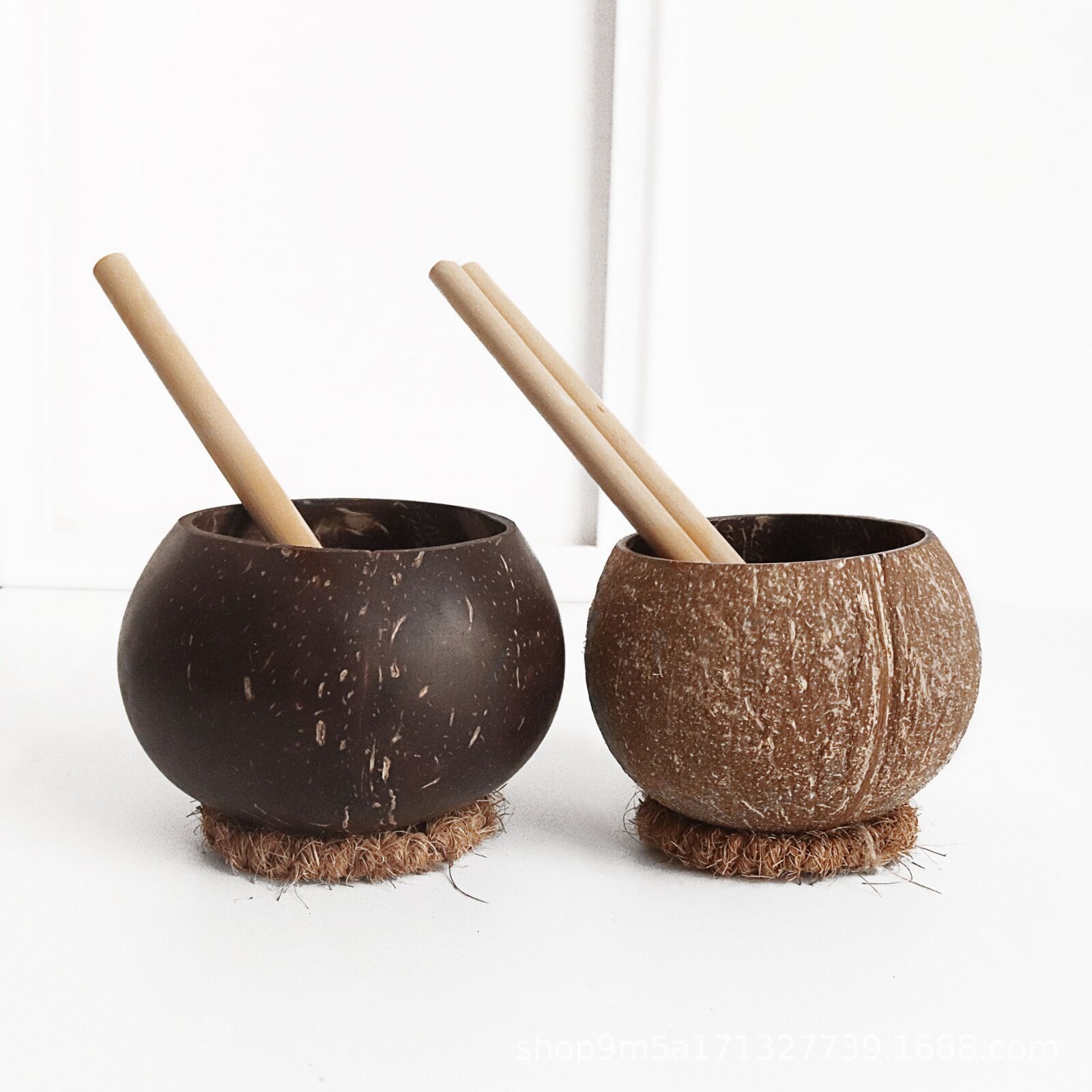 Hand Made Natural Coconut Shell Bowl Cup Spoon Fruit Salad Noodle Bowl Manufactured Environmental Friendly Coconut Spoon