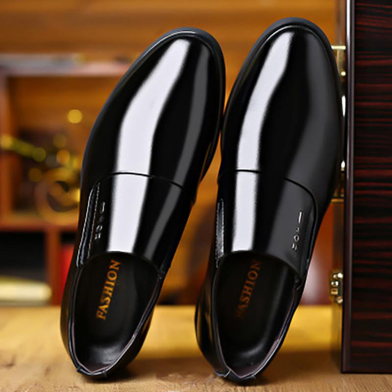 Men's Casual Shoes Moccasins Male Breathable Wear-Resisting Men's Handmade Business Shoes Slip-On Male Driving Shoes