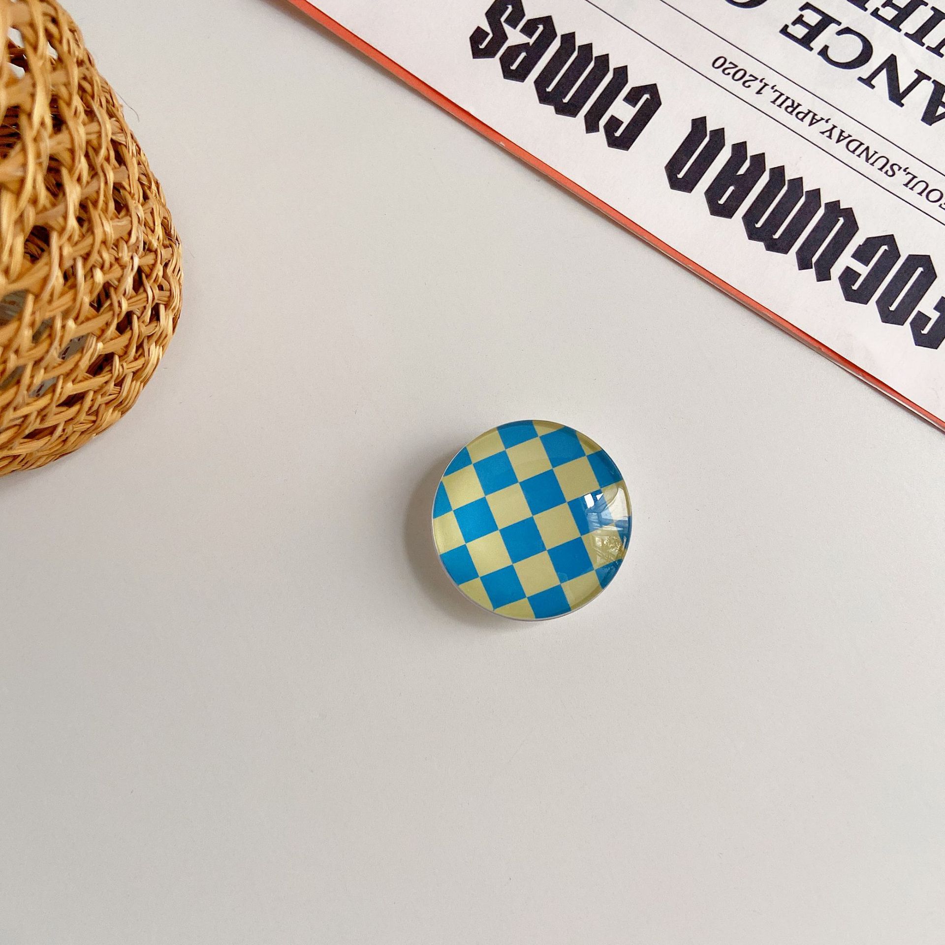 eins Korea Epoxid Ball Griff Tok Halterung Für praktisch fallen Schwarz und Weiß Schachbrett Erde Mond Bälle Griptok Ring Halfter: Blau überprüfen