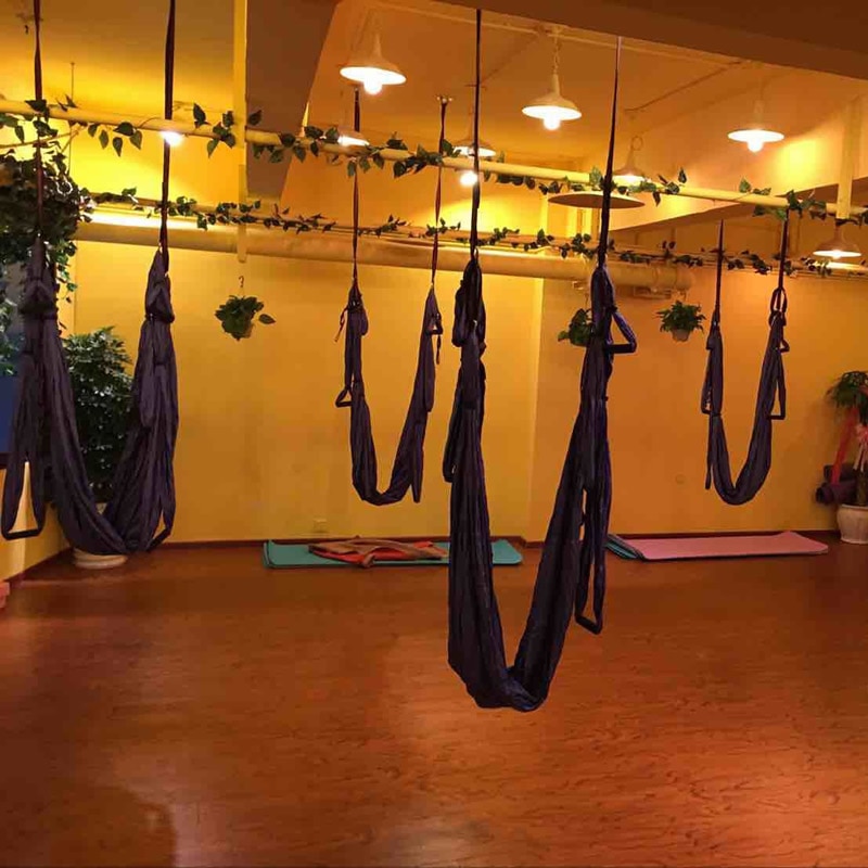 Komplet sæt 2.5*1.5m aerial yoga hængekøje anti-tyngdekraft nylon flyvende gynge pilates home gym hængende bælte loftplader