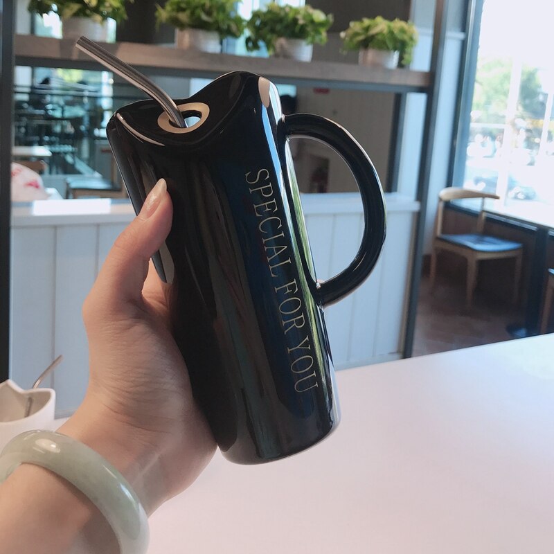 Taza de cerámica para beber OUSSIRRO, creativa, con personalidad minimalista, pajitas a granel, cuchara para hombre y mujer, taza para el hogar para oficina