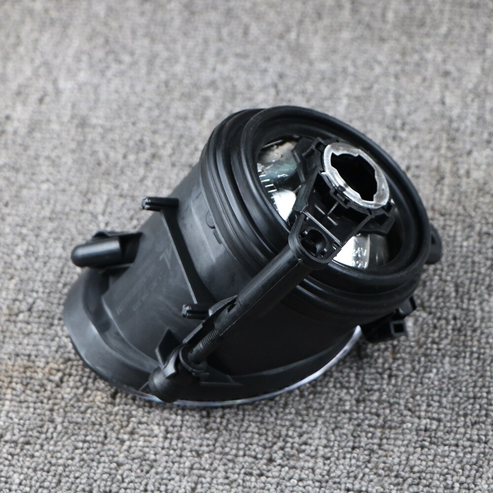 30764931 Front Bumper Fog Lamp Right Side Fog Light Without Bulb For VOLVO S40 V50