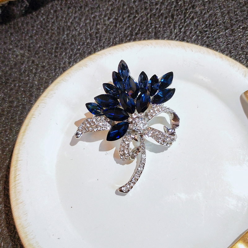 Bloem Broche Pins Crystal Broches Voor Vrouwen Kleding Decoratie Mode Mooie Sieraden Plant Bloem Trendy Broches