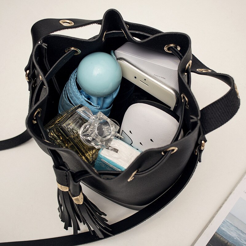 Kleine pu leren bucket bags voor vrouwen, stevige crossbody tassen met kwastjes, reistassen en handtassen voor dames, schoudertassen voor dames