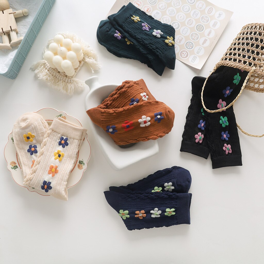 Women Autumn Winter Socks Ladies Knitting Flowers Happy Female Socks Casual Sox