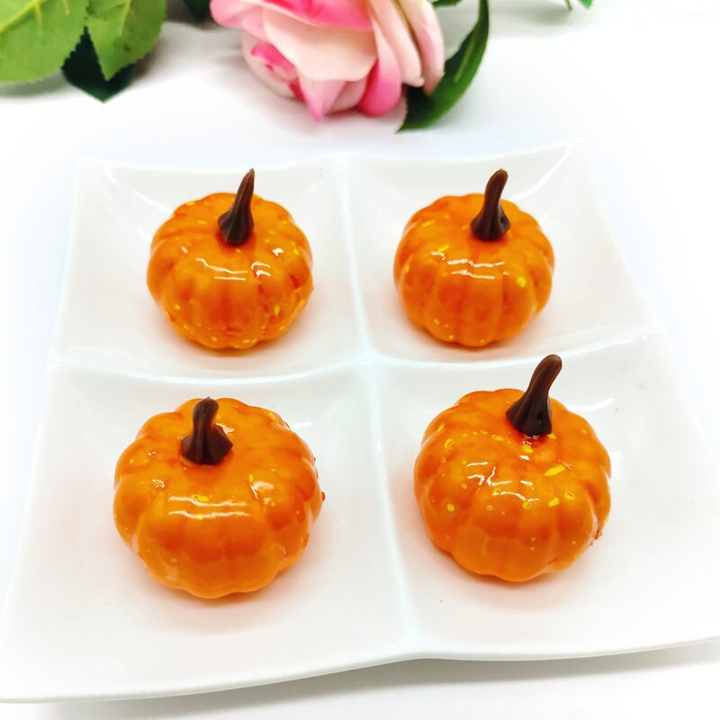 12 PCS Halloween Pumpkin Foam Artificial Mini Halloween Party Decor Orange & White Halloween Simulation Pumpkin Props Figurines
