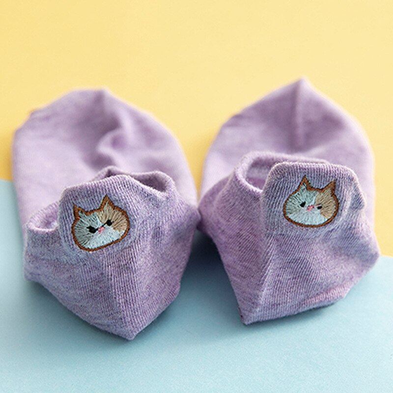 Cartoon Katze Stickerei Socken Für Frauen Baumwolle Lustige Socken Ankle Socken Boot Focks Weiblichen Kurzen Socken: light purple