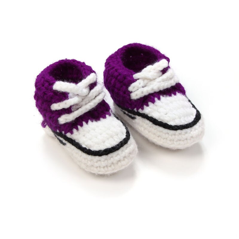 Multifarvet strikket baby krybbe sko håndlavet spædbarn hæklede støvletter snøre nyfødte sko 10cm: Lilla