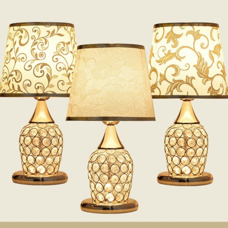 Kristall-Tischlampe Ich bin europäischen Stil, einfache moderne Schlafzimmer-warme romantische , kreative dekorative Nachttischlampe