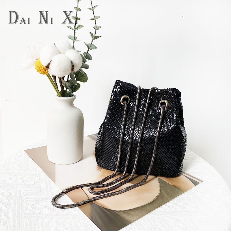 Women Aluminum Mesh Bucket Shoulder Bag Clutch Handmade Metal Strap Handbags Bridal Purse: black