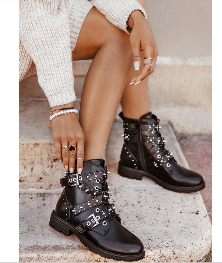 Botines de Cuero con hebilla para mujer, botas cortas con remaches de tacón cuadrado, zapatos Punk para motocicleta, color negro, Otoño e Invierno