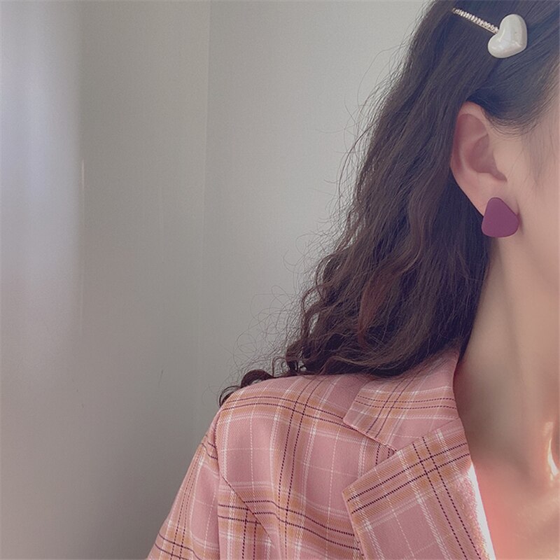 AOMU 2020 Nuovo S925 Semplice Geometrica Irregolare ciottoli Ovale Colorato Opaco Vernice spray in Metallo Semplice Orecchini Delle Viti Prigioniere per Le Donne