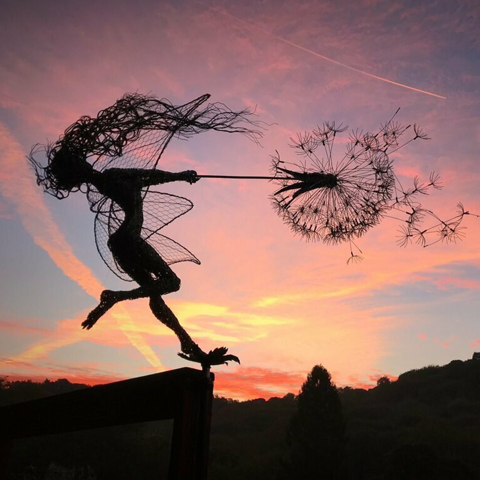 Unique and Magical Metal Windmill Outdoor Patio Lawn Garden Decoration 2022 Outdoor Wind Spinner Wind Collector Catcher: Statue E