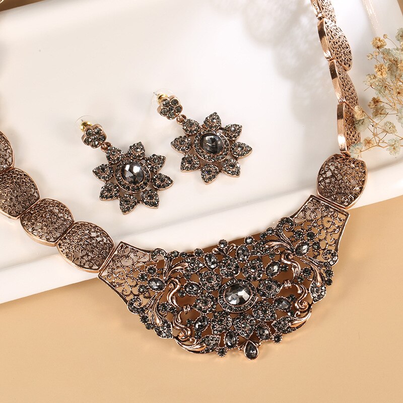 Bohemian Folk Bruiloft Sieraden Vintage Vrouwen Kettingen Crystal Hangers Oorbellen Choker Party Bridal Oorbellen