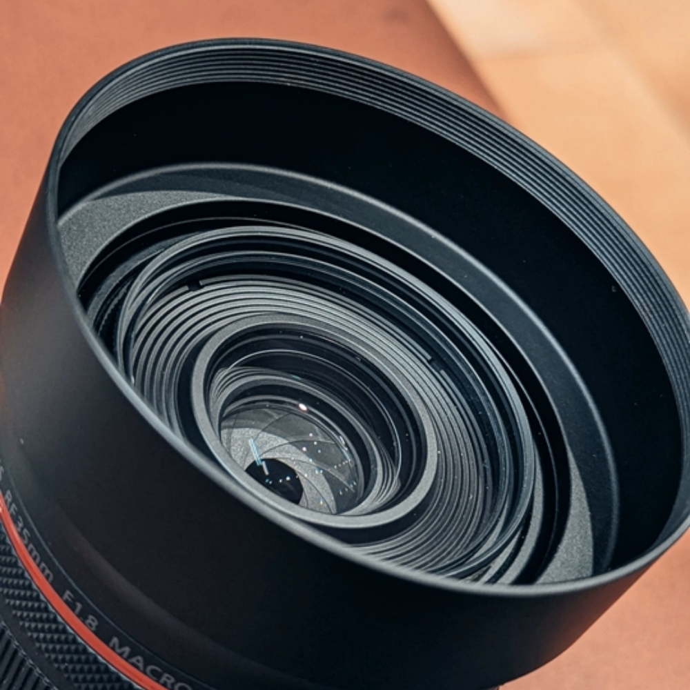 Camera Lens Hood Metal Screw-in Lens Hood Lens Cap Replaces For Canon RF 35mm F1.8 MACRO IS STM 35F1.8 Photography Accessories: Default Title