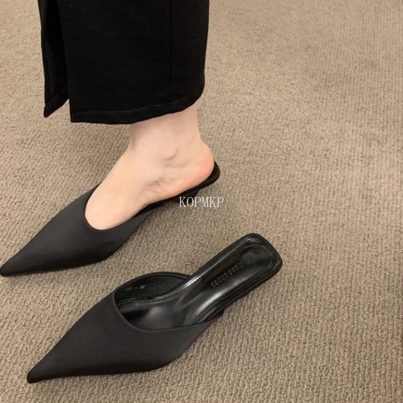2024 Lente Puntige Neus Vrouwen Muiltjes Slipper Mode Candy Kleur Dames Elegante Jurk Sandaal Vierkant Lage Hak Slip Op Dia 'S Schoenen