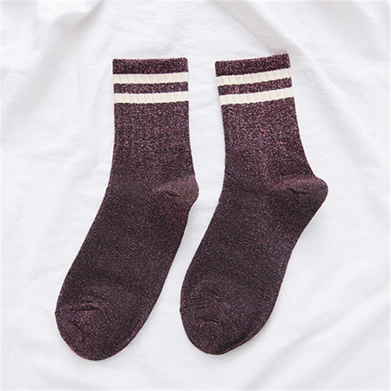 Stil vinterstribet glitter kvinder sokker harajuku skinnende piger streetwear sjove sokker korte sokker til kvinder: Rødvin