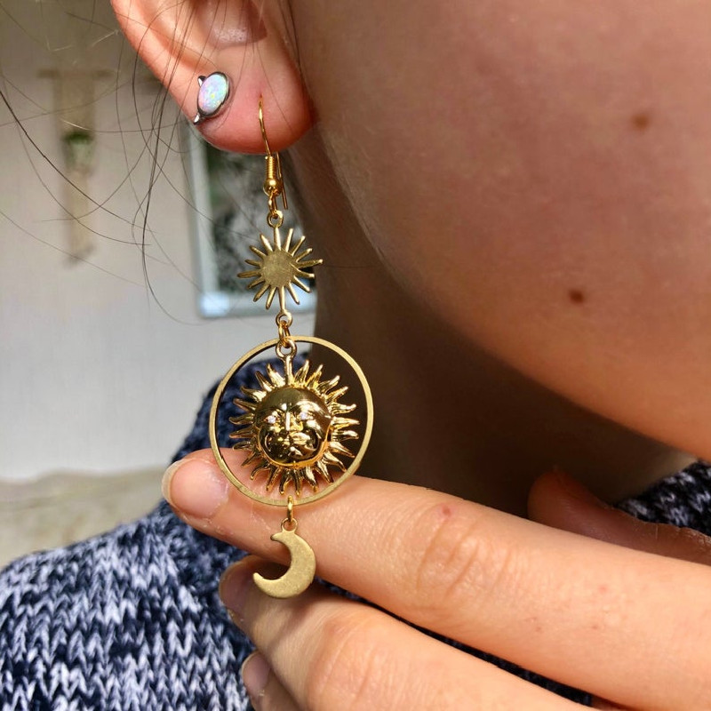 Sol Incompatibilidade Estrela e Lua Brincos para Mulheres, Celestial Moonchild Charme, Rosto com BOHO, Criatividade Jóias, Cor Dourada, Novo Presente