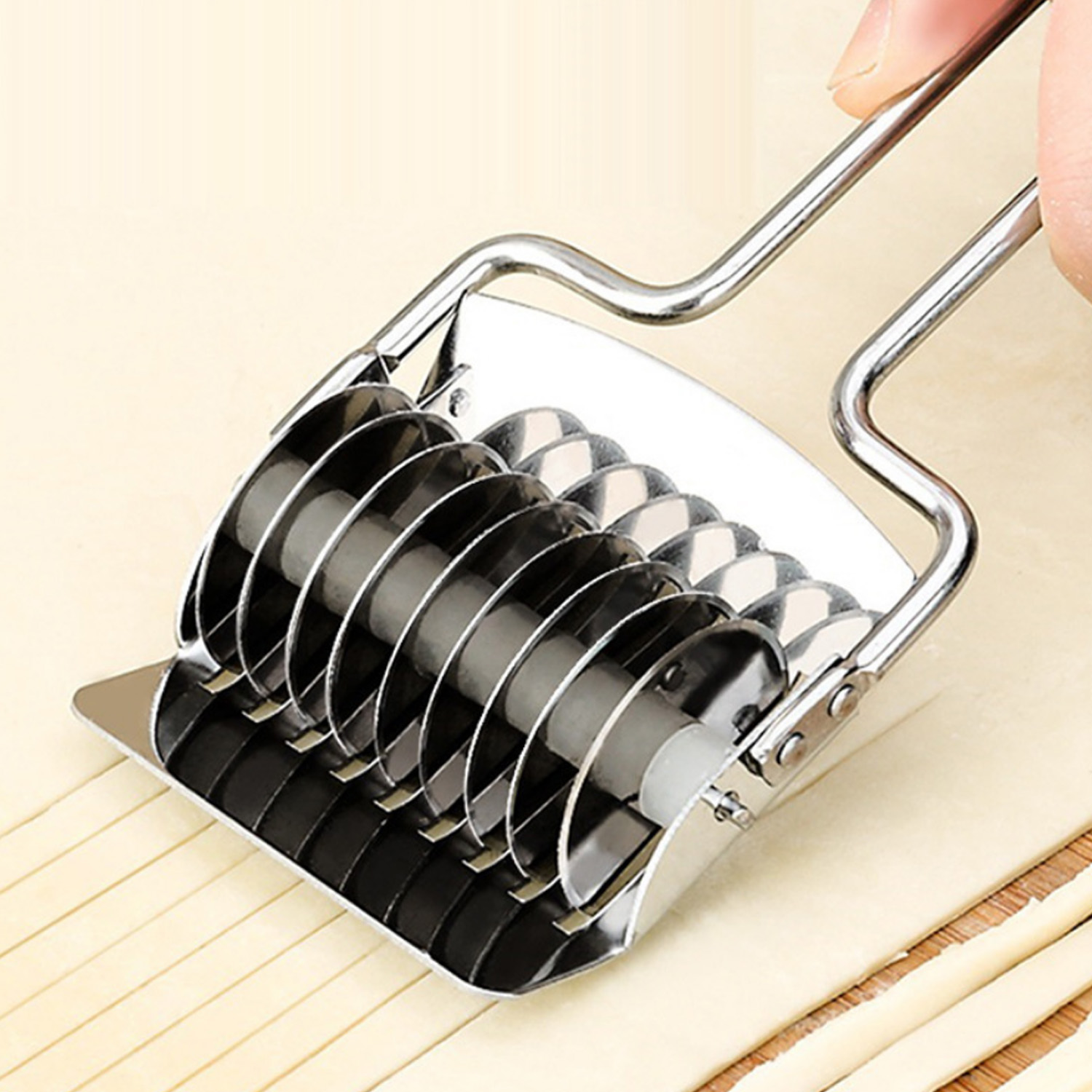 Behogar Manual Stainless Steel Noodle Lattice Roller Maker Cutter Kitchen Cooking Tools for Pasta Spaghetti Dough Garlic Onion