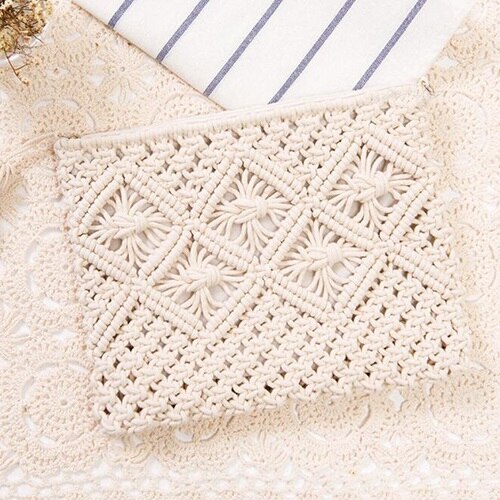 National Style Woven Bags Clutch Hollow Out Straw Handbags Vintage Rattan Beach Bag String Knitted Tassel Hand Tote: beige