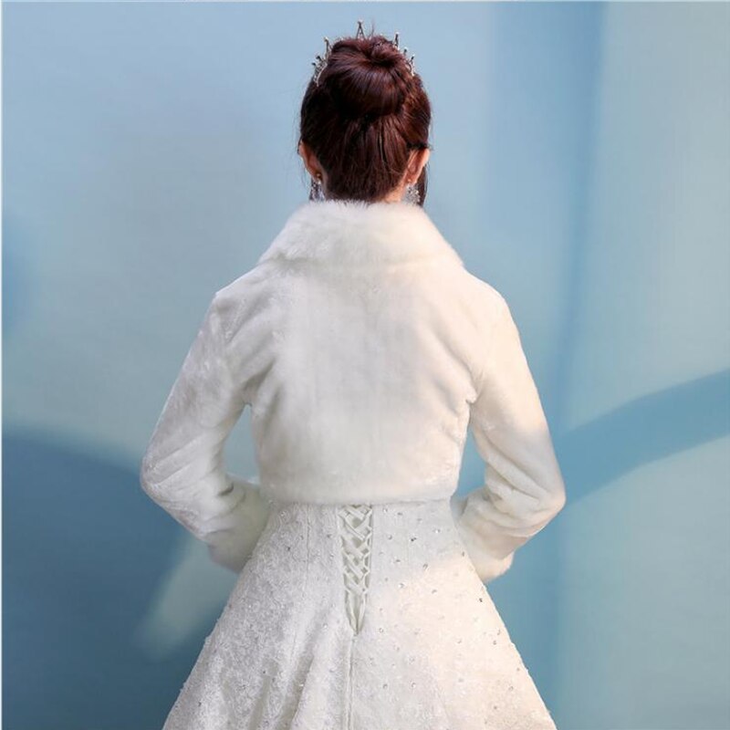 Faux Fur Autumn Winter Wedding Jackets Long Sleeve For Bride Ladies Coat Full Lined Feather Shrug Warm Fur Cloak