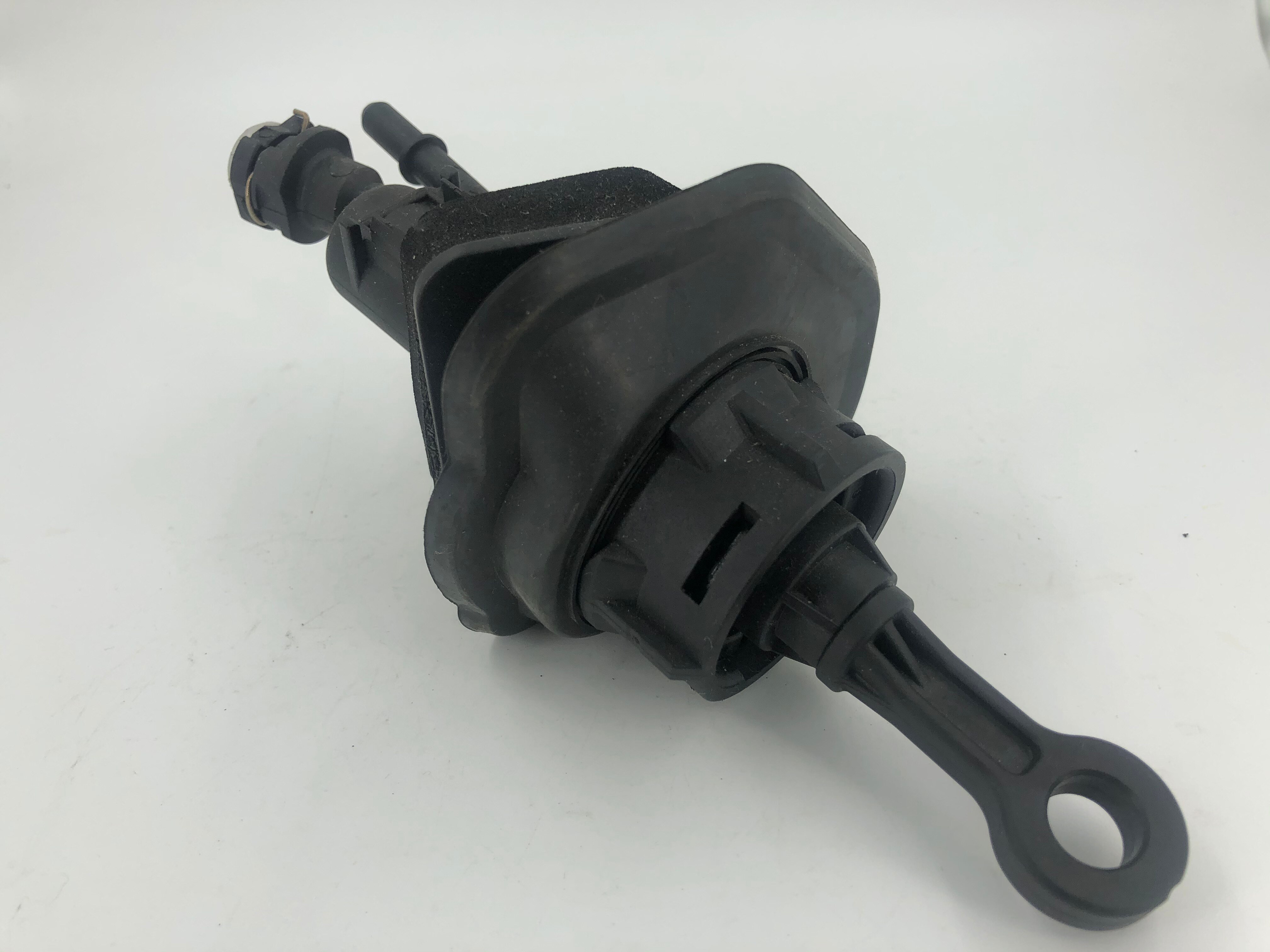 Clutch hovedsylinder 6 g 917 a 543aa 1377484 30787907 for ford mondeo  mk4 volvo  v70