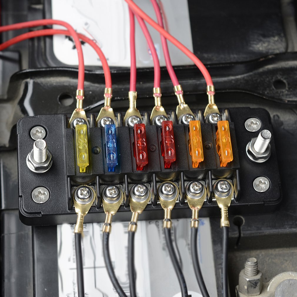 Multi-input multi-output fuse box Car SUV RV Bus Yacht Ferry The width light Fog lights Warning Light