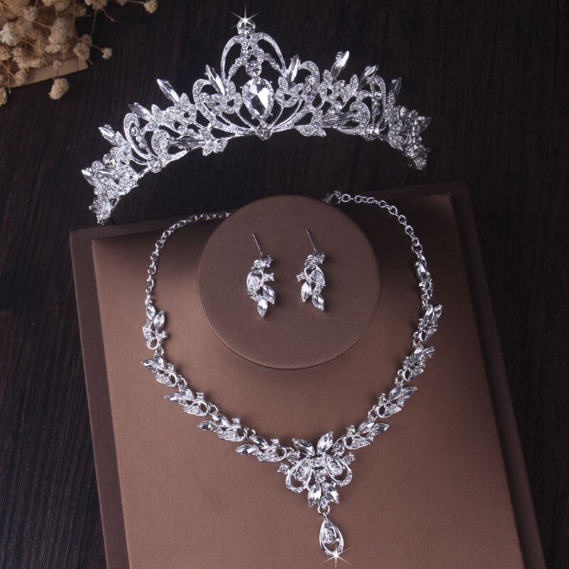 Luxe Zilver Kleur Crystal Hart Bruiloft Sieraden Sets Voor Bruid Crown Tiara Ketting Oorbellen Set Voor Vrouwen Afrikaanse Sieraden Set