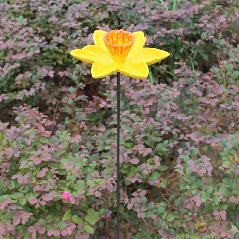 European Vintage Hand Paint Red Sakura Oriental Cherry Flower Cast Iron Bird Feeder Plate with Long Plug Metal Bird Bath