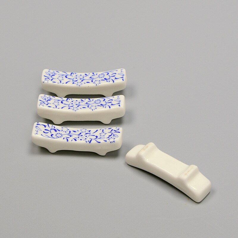 Soporte para palillos chinos de cerámica japoneses hechos a mano, de porcelana azul y blanca, palillos para sujetar muebles artesanales