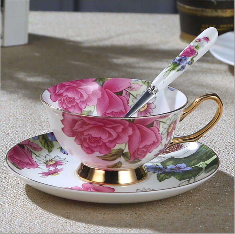 Europæisk stil kaffekop sæt latte keramik ben kina te kopper med blomstermønster til britisk eftermiddag sort high tea: Lilla pæon