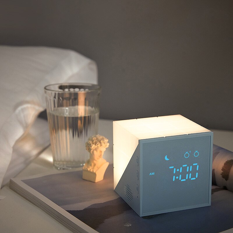 Voice Control Intelligente Wekker Wake Up Light Alarm Digitale Elektronische Desktop Smart Home Klokken Digitale Bureauklok
