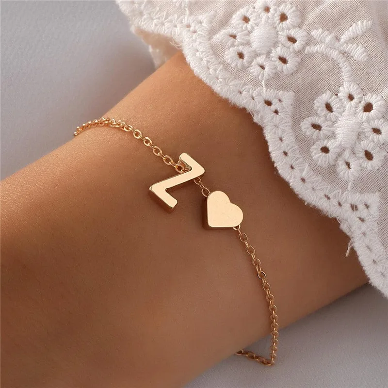 Lettera mini amore cuore Bracciale a catena sottile Semplice catena a mano minimalista per le donne Ragazze Decorazione di gioielli Regalo di compleanno