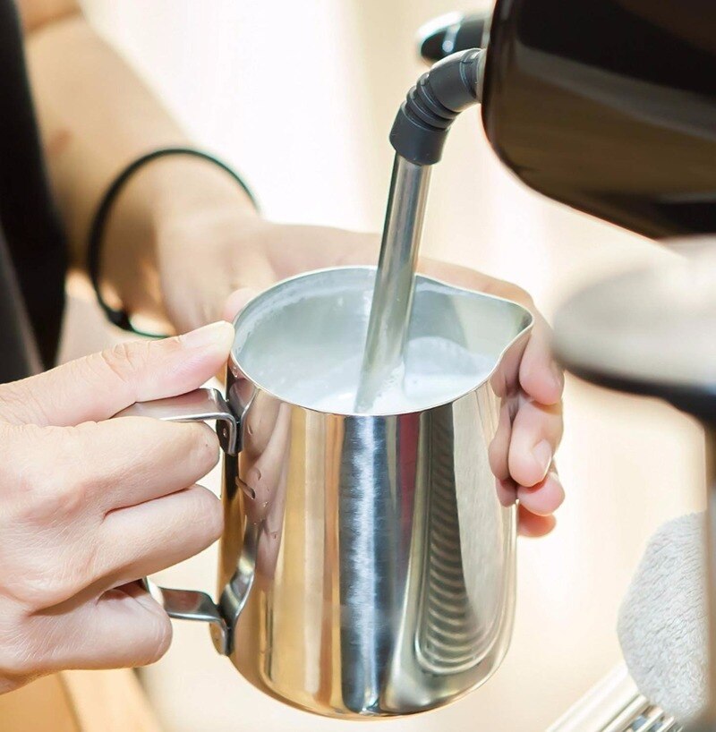 Paquet de 2 pichet à mousser le lait pour Latte Art, tasse à mousser expresso avec mesures à l'intérieur du lot de 2 (350ml + 600ml)