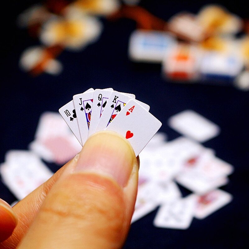 Dæk med mini spillekort , 1.5 x 1cm papir poker kort rejse dæk kort festival fest spil forsyning til drenge piger