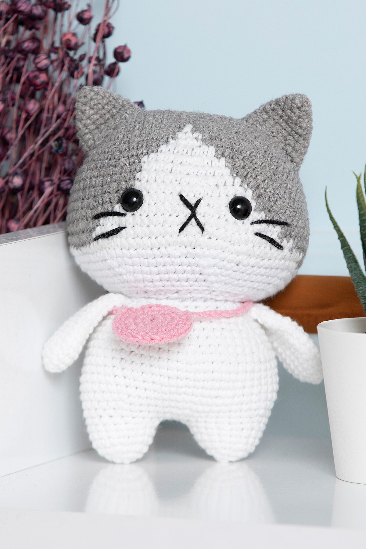 Gato bonito dormindo amigo amigurumi (17 cm): Gray Ear