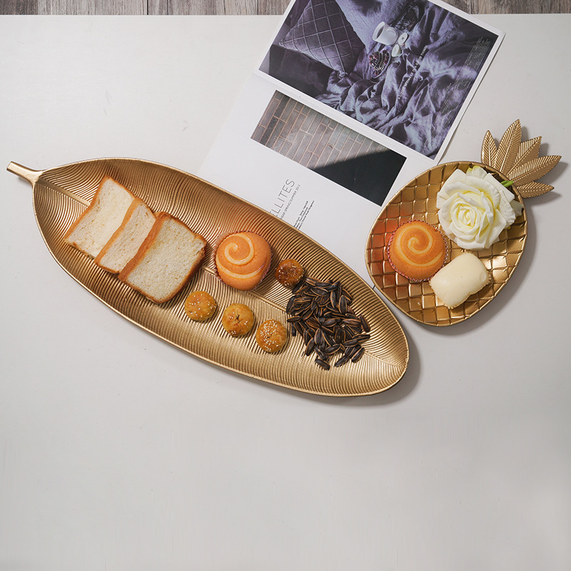 Bandeja decorativa nórdica con forma de hoja de piña dorada, bandeja para servir joyería, palé, plato para aperitivos, Decoración de mesa, organizador de almacenamiento