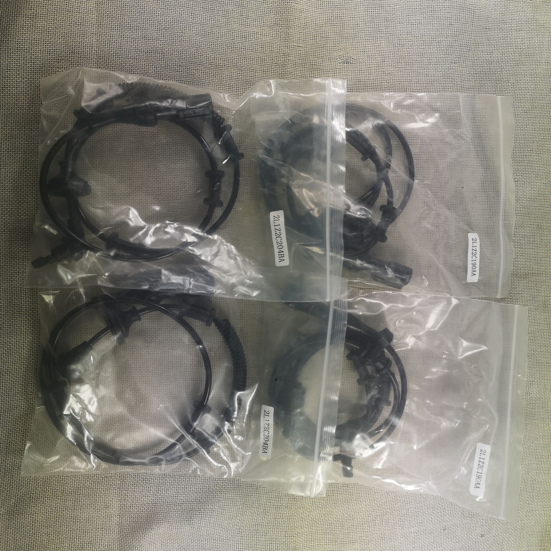 ABS Wheel Speed Sensor 2L1Z2C204BA, 2L1Z2C204BB (Rear Right & Left) SU8727 ALS533 5S7237