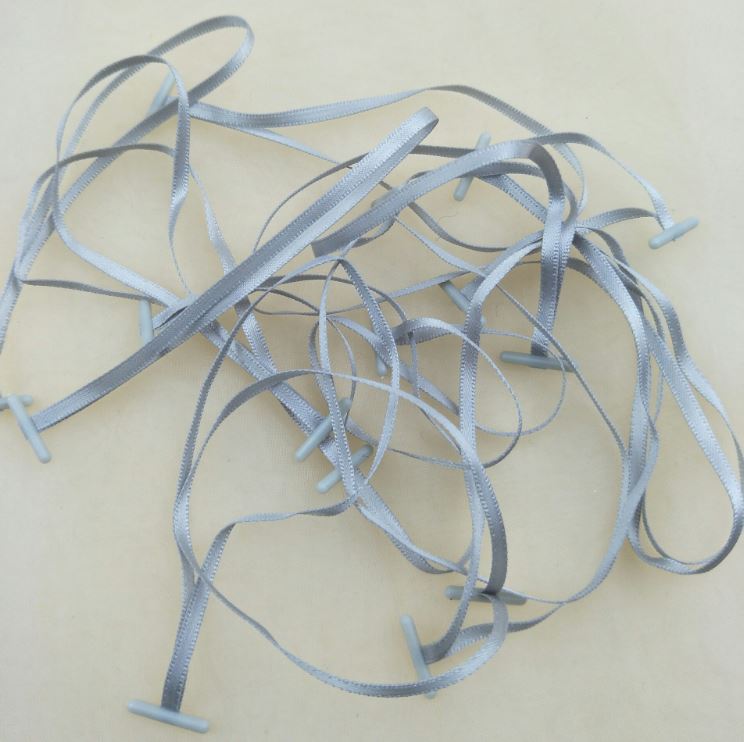 Blanco/Negro/gris 100 piezas Etiqueta de cinta de seda sello de ropa etiquetas colgar cuerda de plástico broche de cierre accesorios de sujeción de gancho