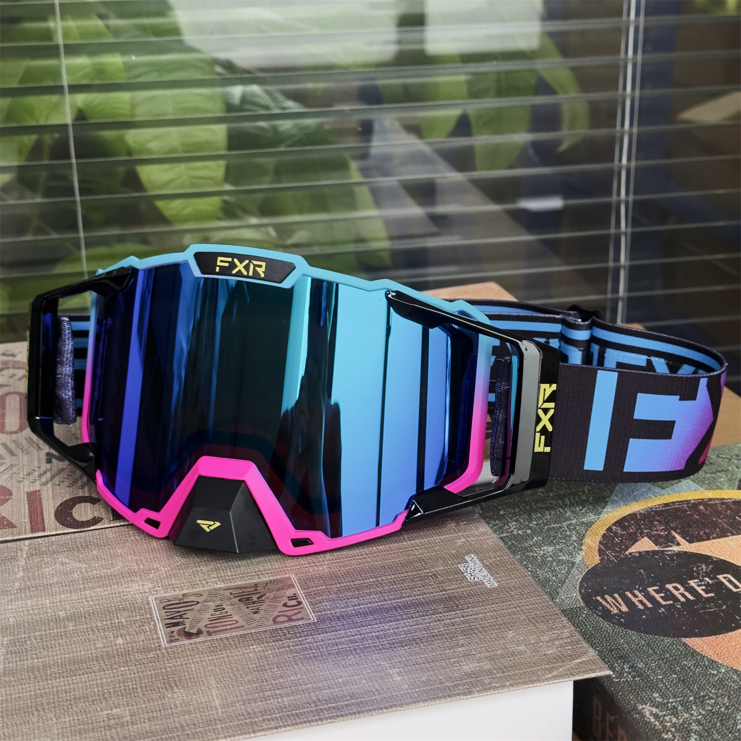 Motorcycle Goggles Riding UV400 Women Motorcycle Glasses MX Cycling For Men Motocycles Mountain BikesBicycles MX ATV Halmet: Gold