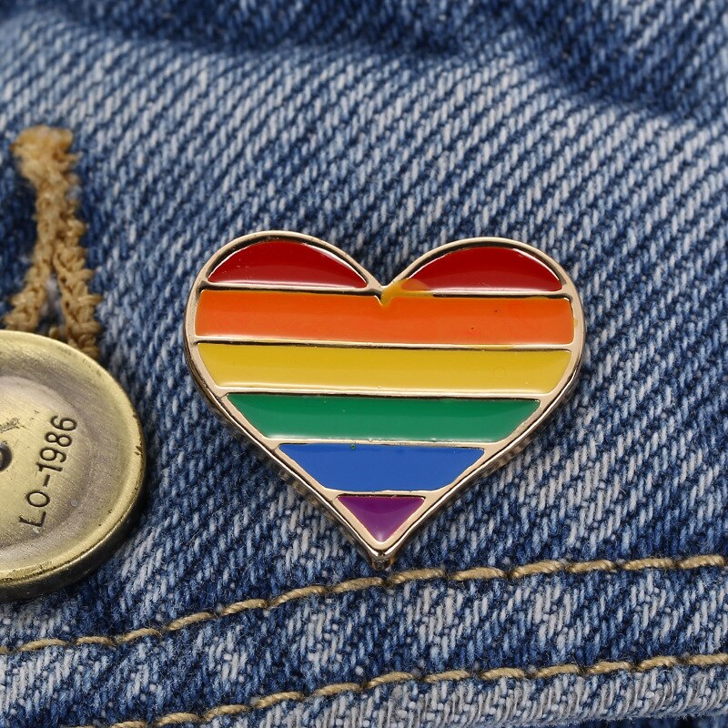 1PC Liebe Ist Liebe Regenbogen Herz LGBT Stolz Tasten Geschmack Abzeichen Homosexuell Lesben Symbol Stift Liebe Ist Gleich DIY näHenne Zubehör