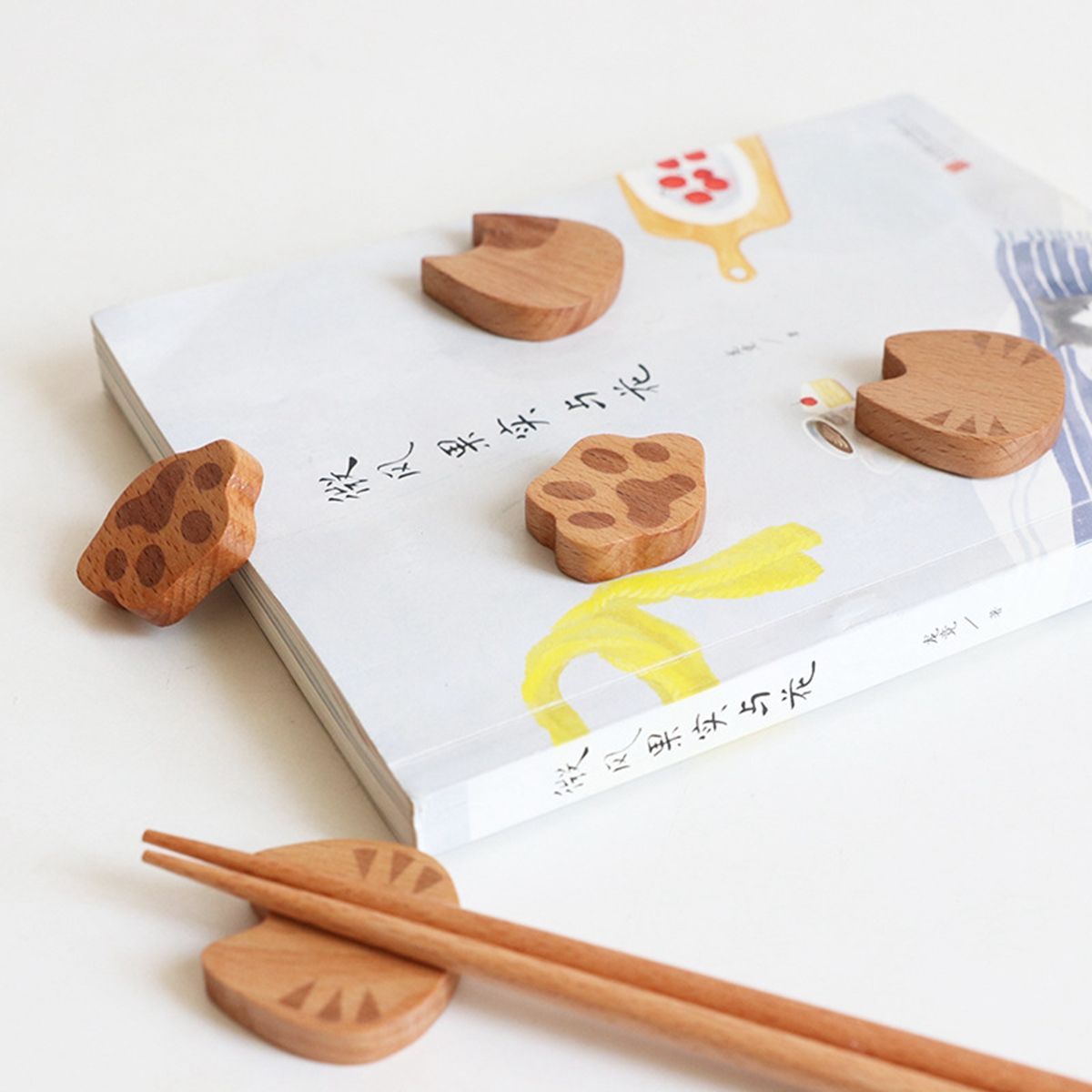 Japanese Style Wooden Chopstick Rest Beech Wood Cat Chopstick Rest Cartoon Rack Hotel Chopstick Rest Tableware Chopsticks Rack