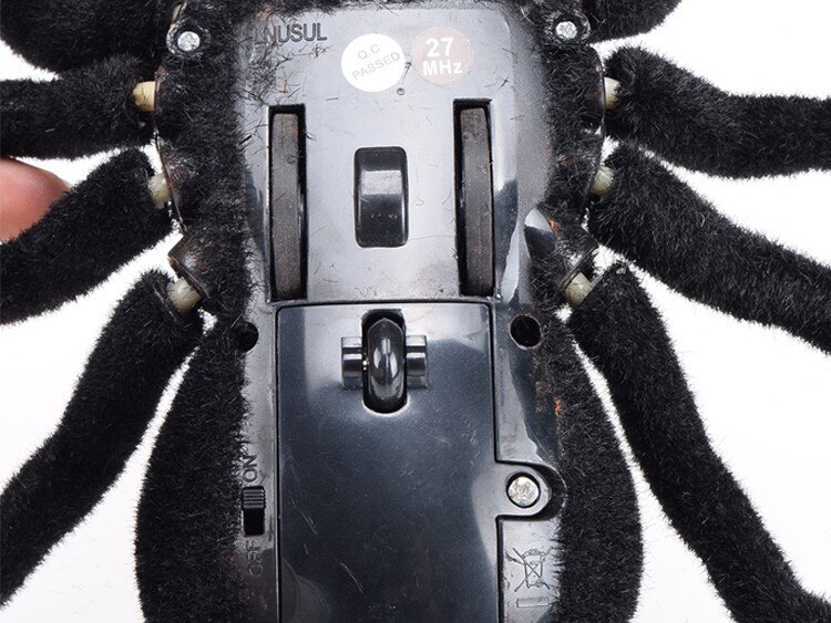 Rc dyr realistisk edderkop infrarød tarantula med belysning fjernbetjening simulation skræmmende legetøj elektroniske kæledyr