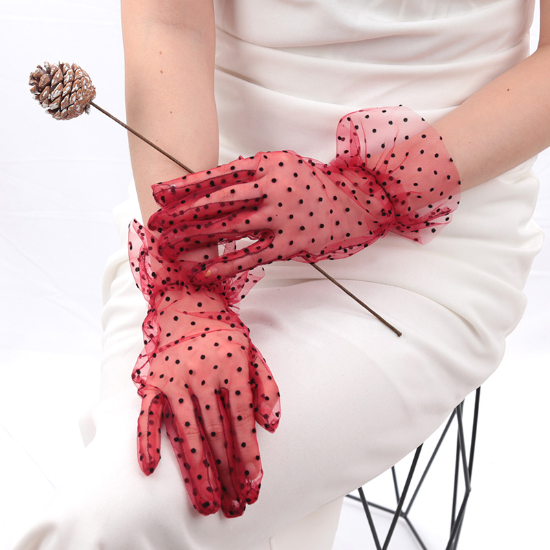 Gants en dentelle Sexy pour femmes, mitaines courtes en Tulle à pois transparents, pour Club, bal de promo, danse, robe blanche en résille, gant respirant: Rouge
