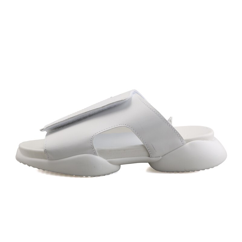 Män slip on gladiator tofflor män designers bekväma strandsandaler män supercoola mule sko män sandaler: Vit / 41