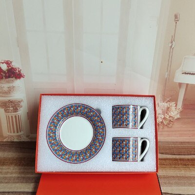 Elegancki styl catering kubek z porcelany kostnej multi-style prosta ceramiczna filiżanka do kawy i spodek danie z wzorem zestaw 2 zestaw z pudełkiem: violet