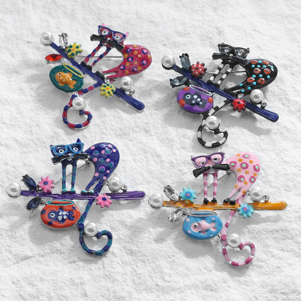 Cartoon Color Cat Enamel Brooch Cute Funny Animal Metal Badge Lapel Pin Suit Dress Jewelry Accessories For Friends