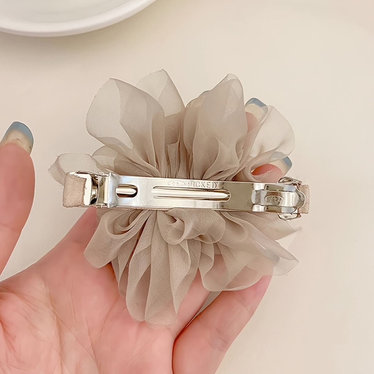 1pc enkle hårspenner i chiffong med blomster til kvinner, oval fjærspenne i legering, ensfarget hårtilbehør.